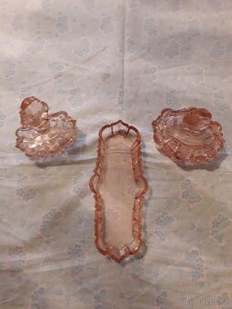 Prodám sadu starožitného litého skla. - 3