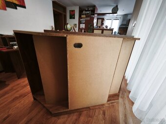 Atypická rohová skříňka - 3