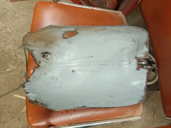 Horní prsíčka Jawa 05 - 3