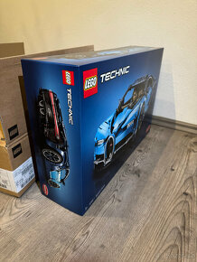 LEGO Technics 42083 Bugatti Chiron 10/10 - 3