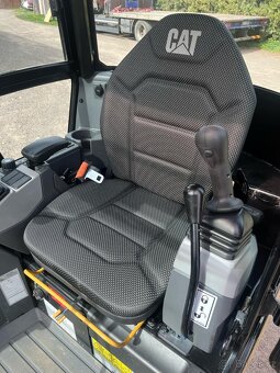 Pronájem minibagru CAT 301,8 - 3