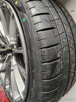 Letní pneu PIRELLI P ZERO (PZ4), prémiová třída. - 3