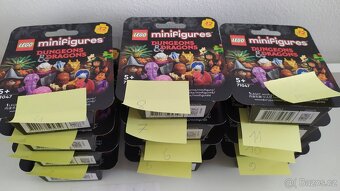 LEGO 71047 - Dungeons & Dragons, LEGO 71045 - 25 series,past - 3