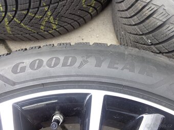 5x114,3 R18 original Toyota Yaris Cross zimna sada s TPMS - 3