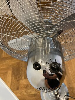 Stojanový nerezový ventilátor. - 3