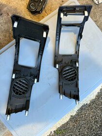 plast bočního výdechu ventilace palubky HONDA CR-V III - 3