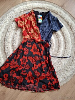 Zavinovací šaty Desigual - 3