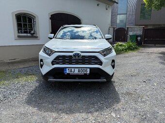 Toyota RAV4 2,5 Hybrid Automat,Dph, Najeto jen 49tis. - 3