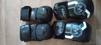 Boxovací pytel DBX BUSHIDO 160 cm 50 kg + dvoje rukavice - 3