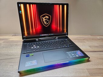 i9-13980HX_17" 240HZ_MSI RAIDER GE78HX_16GB_RTX 4070 8GB - 3