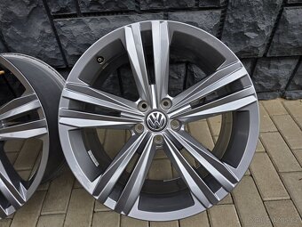 5x112 R19 VW Sebring Touareg Rline - 3