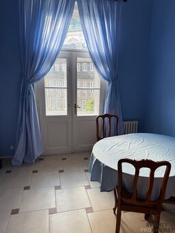 Pronájem bytu 4+1 (120 m2), ul. Staroměstské náměstí, Praha - 3