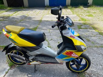Aprilia sr 50 - 3