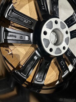 Disk dezent r17 5x114,3 67.1 et45 - 3