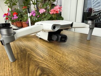 DJI AIR 2  + baterie a příslušenství - 3