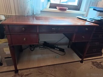 Pracovní stůl - 3