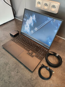 Prodám notebook XMG EVO 15 (M24) AMD Ryzen 7 - Win 11 Pro - 3