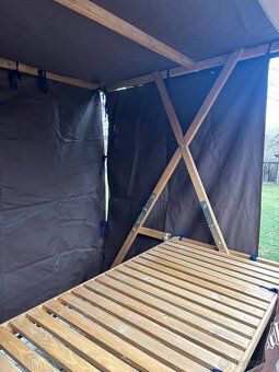 Dřevěný prodejní stánek - 3