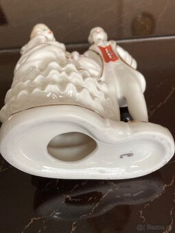 Prodám porcelánové sousoší šlechtici - 3