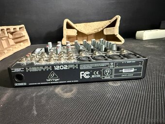 Behringer XENYX 1202FX - 3