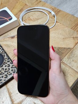 Apple iPhone 16 Pro 256 GB pouštní titan TOP STAV - 3