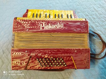 Prodám harmoniku PIAKORDIA - 3