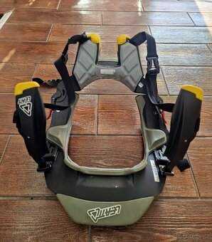 Leatt stx carbon road. - 3