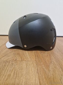 Prodám přilbu Bern Watts - 3