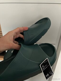 Air Jordan pantofle, vel. 50.5 - 3