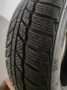 Pneu 185/65R14 - 3