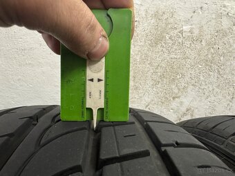 245/45 18 letní pneu - 3