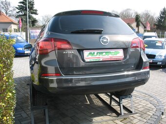 Astra Kombi 1,6 TDi-81 kW, 187.000,-Kč - 3