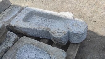 Kamenná kaplička, žulová kaplička, kámen - 3
