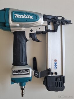 Hřebíkovačka MAKITA AF506 - 3