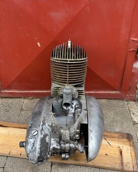Motor jawa 250 353 - 3