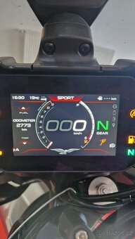 Moto Guzzi V85 Strada - předváděcí motocykl 2025 - 3