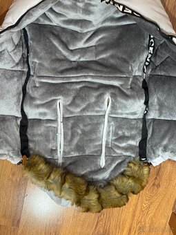 Zimní fusak s rukávníkem TOP stav - 3