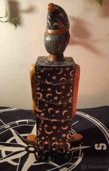 vintage dřevěná malovaná skříňka kouzelník 90cm - 3