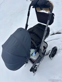 Prodám Joolz Day 5 v barvě Navy blue - 3