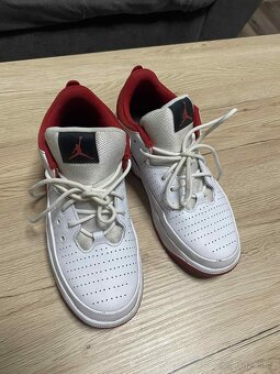 Chlapecké boty Jordan Max.Aura5 - 3