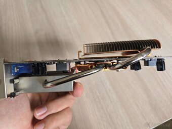 GIGABYTE GV-RX16P256DE-RH grafická karta GDDR2 - 3