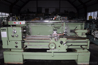 sústruh SUI 40/1500 - 3