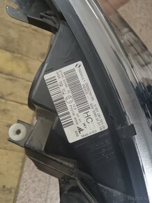 Captur levé přední světlo - 3