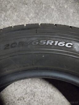 Hankook 205/65 R16C DOT 0917 - 3