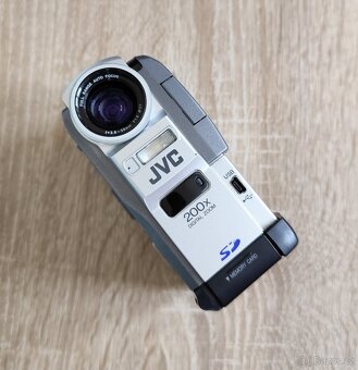 MINI DV VIDEOKAMERA JVC GR-DVM96U BEZ BATERIE - 3