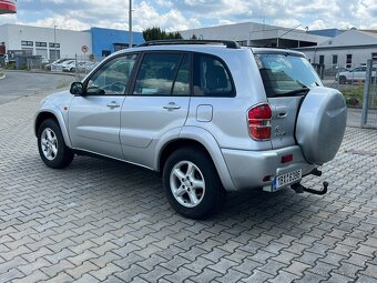 Toyota RAV4 - 3