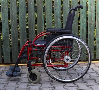 062-Mechanický invalidní vozík Meyra. - 3