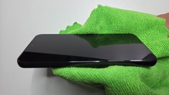 Samsung Galaxy S22 5G 256GB – Černý - 3
