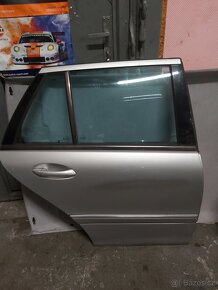 Pravé zadní dveře na Mercedes w203 240 - 3