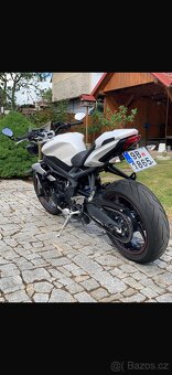 Triumph street triple 675 - 3